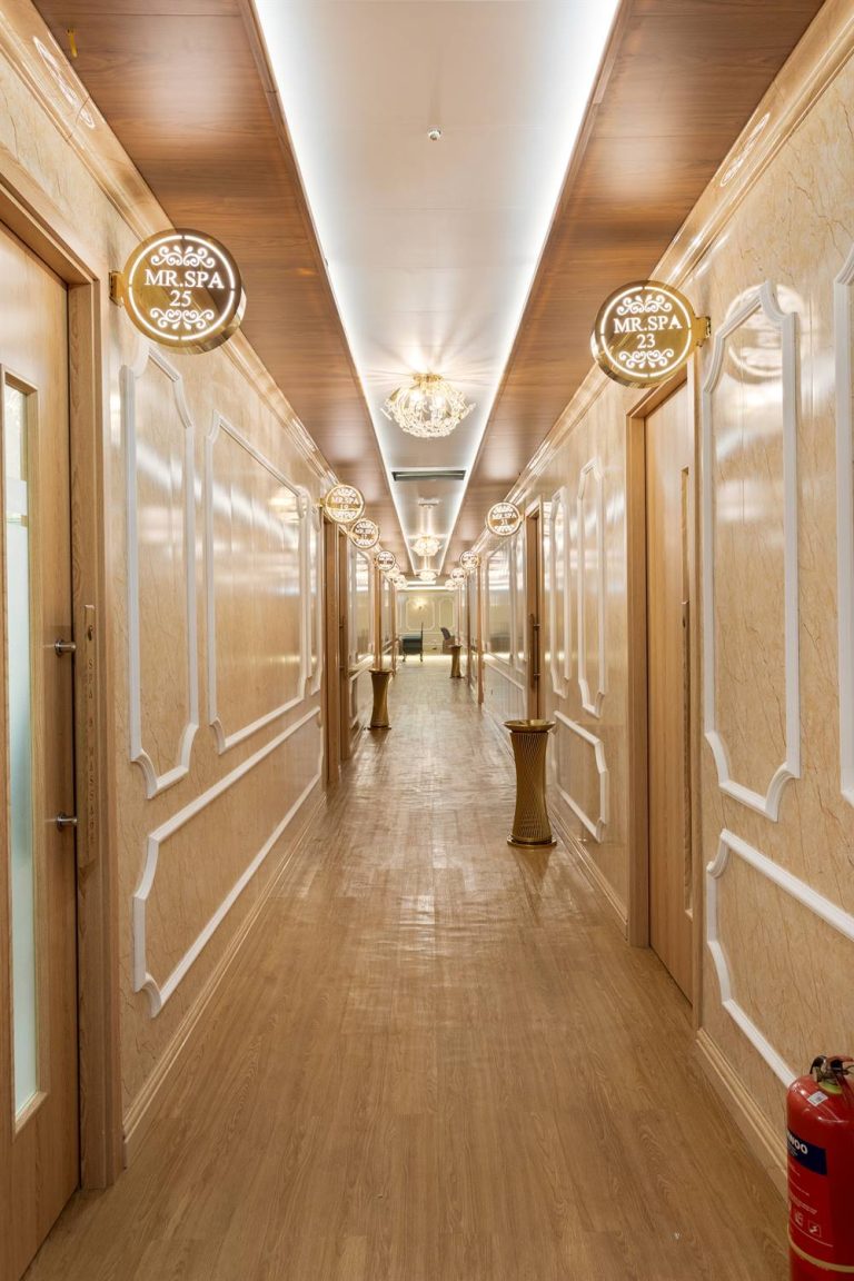 Hành lang phòng trị liệu Mr. Spa