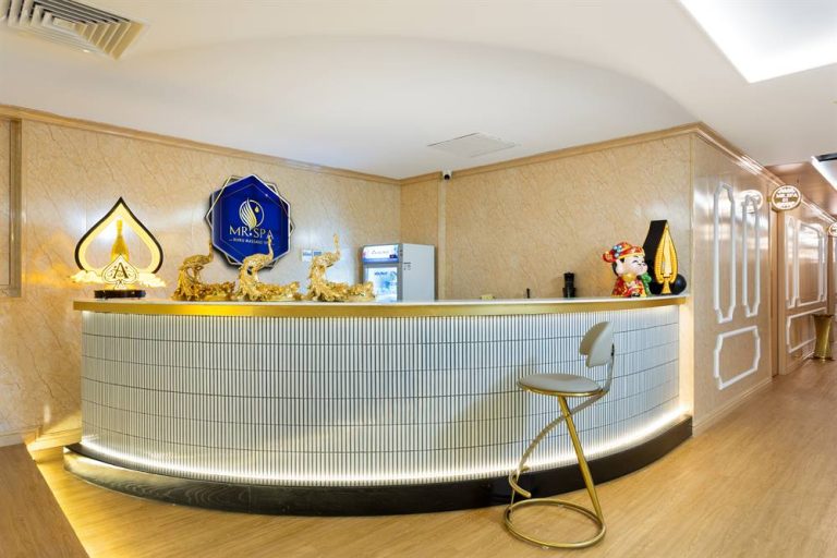 Quầy lễ tân Mr. Spa 64 Bạch Đằng