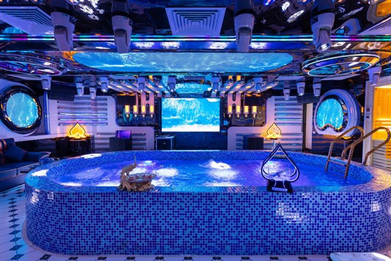 Phòng Pool Premium có bể bơi riêng
